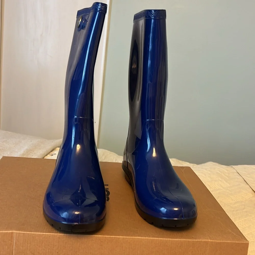 Ugg rainboots - Picture 2 of 10